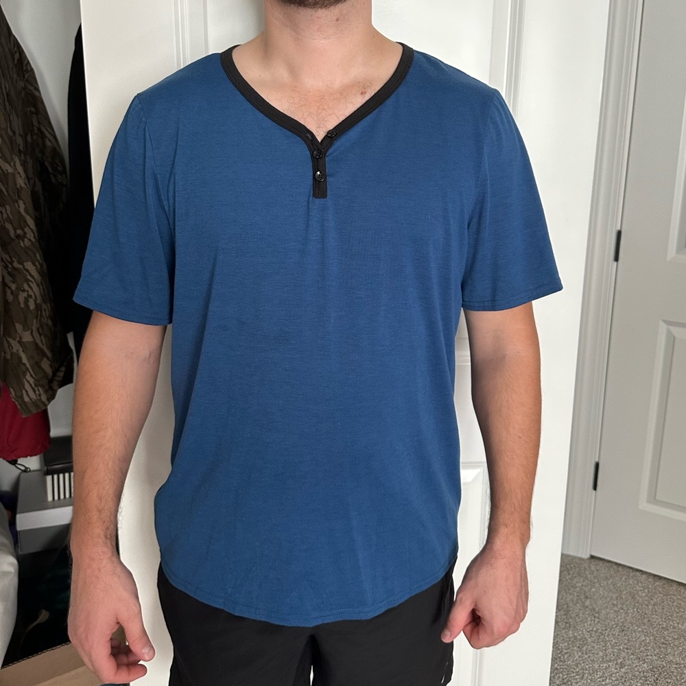 Men’s Size Large Blue Nightshirt